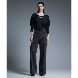 BROOCH Black Blouse