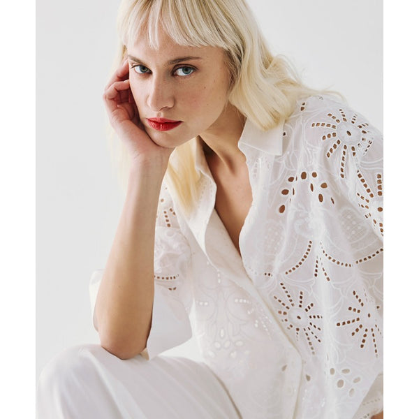 ANGLELA Broderie Shirt