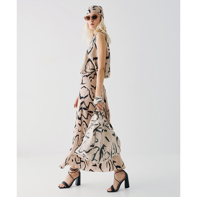 ABSTRACT Skirt